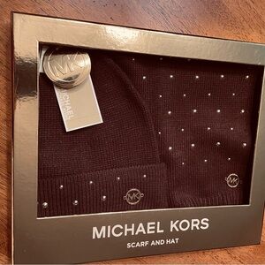 NEW Michael Kors Chocolate Knit Scarf and Hat Set
